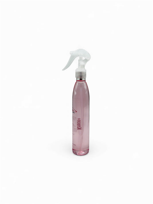 Spray desenredante Krece+ Aveglow Detangler, presentación frontal. Fórmula ligera que ayuda a suavizar, hidratar y desenredar el cabello al instante. Ideal para ventas en USA y México. Perfecto para cabellos secos, maltratados o enredados. Imagen del producto original de Fashioncotton LLC.